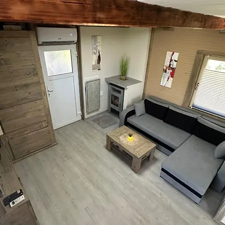 Mocvirski Tulipan 샬레 류블랴나