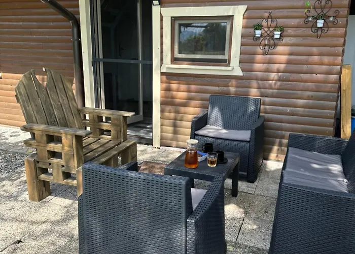 Chalet Mocvirski Tulipan Lubiana